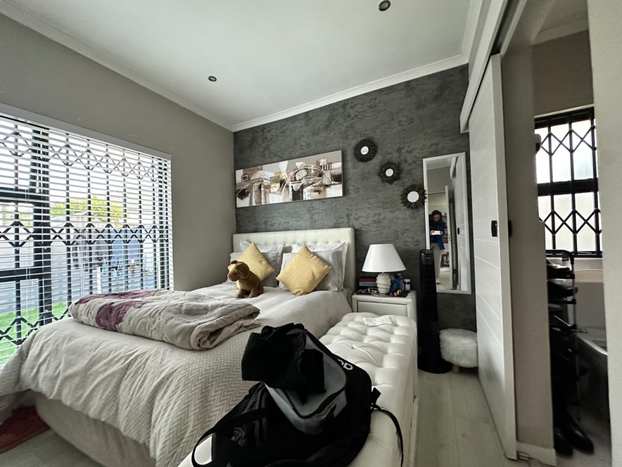 3 Bedroom Property for Sale in Table View Western Cape